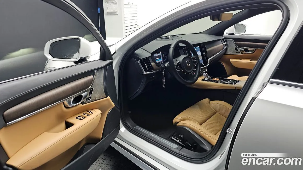 Volvo S90 — фото 10