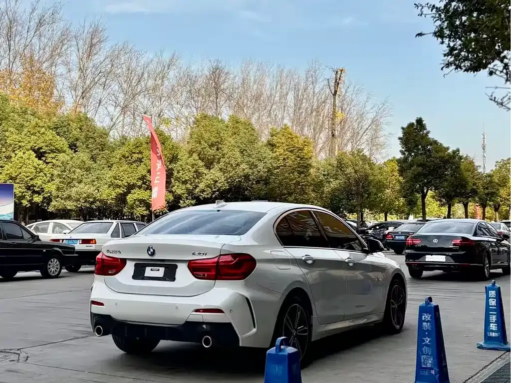BMW 1 Series 2021 из CN, фото 9