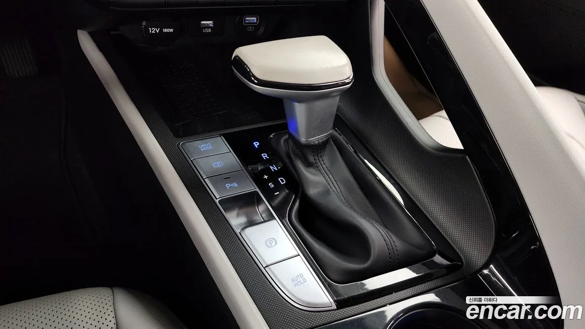 Hyundai AVANTE — фото 9