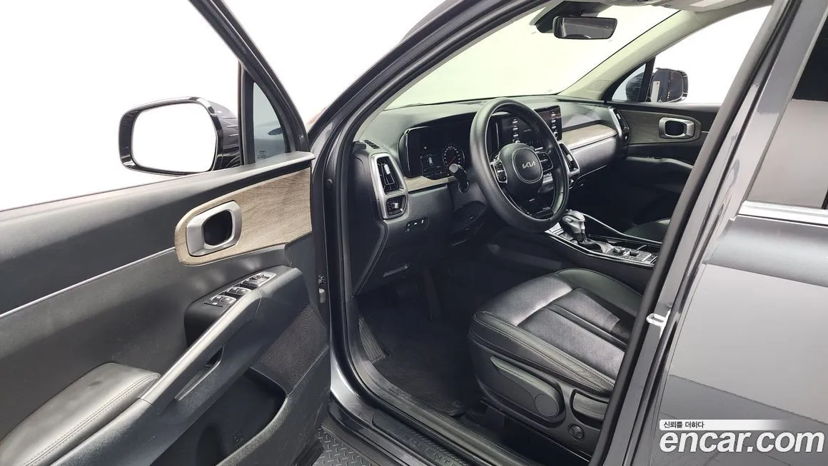 Kia Sorento — фото 10