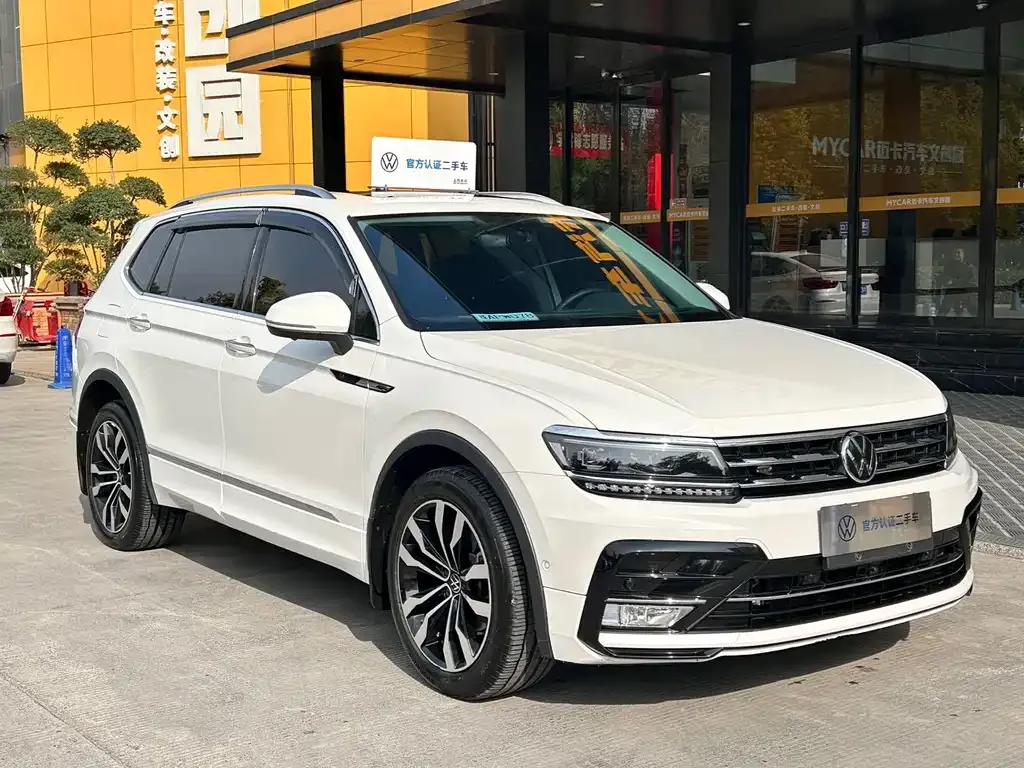 Volkswagen Tiguan L 2021 из CN, фото 3