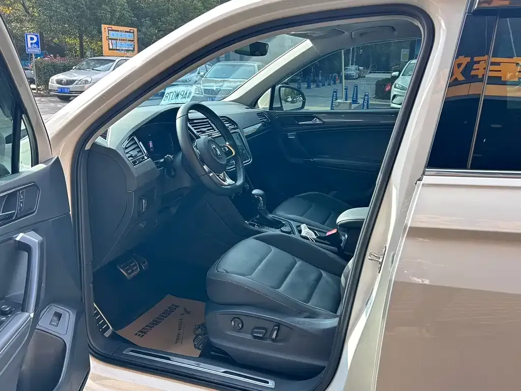 Volkswagen Tiguan L 2021 из CN, фото 5