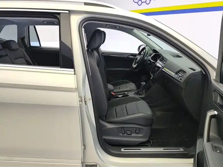 Volkswagen Tiguan L 2021 из CN, фото 8