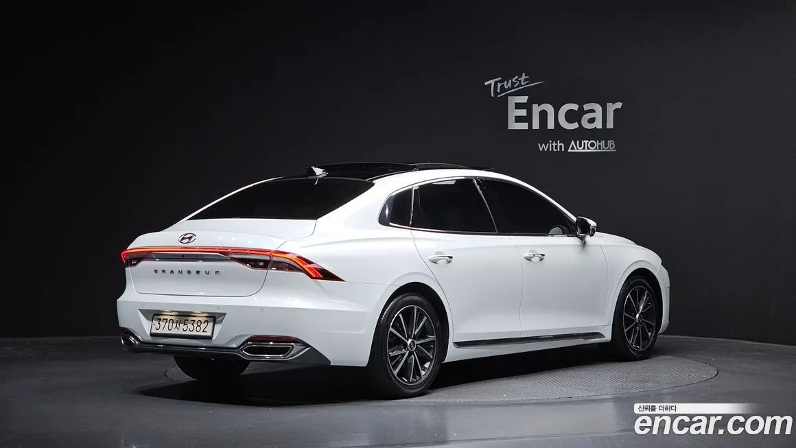 Hyundai Grandeur 2022 из KR, фото 2