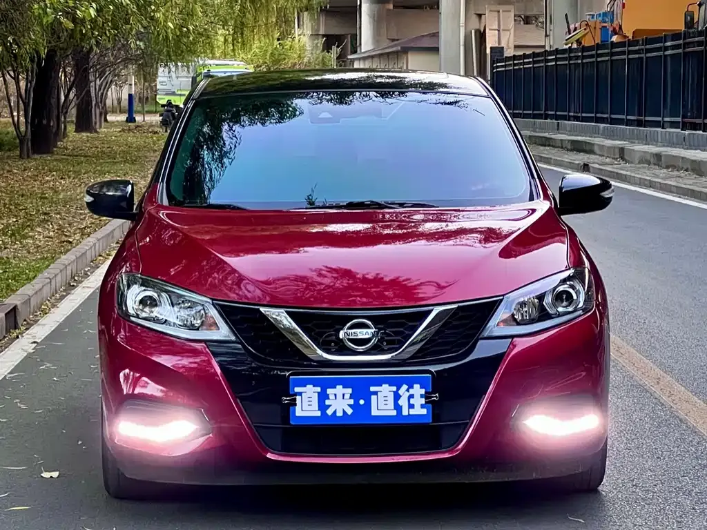 Nissan Tiida 2023 из CN, фото 2