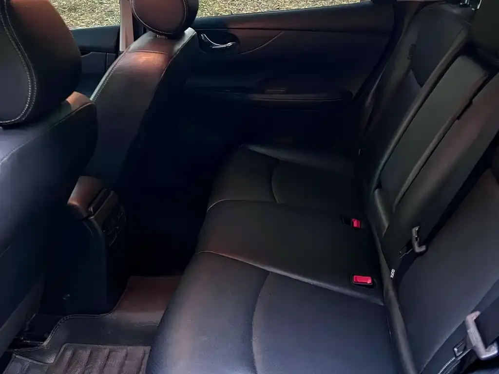 Nissan Tiida 2023 из CN, фото 6