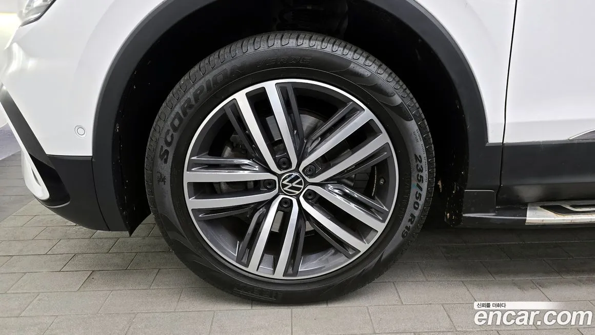 Volkswagen Tiguan — фото 5