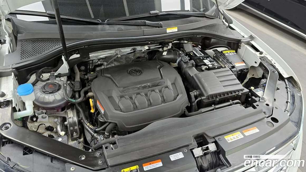 Volkswagen Tiguan — фото 6