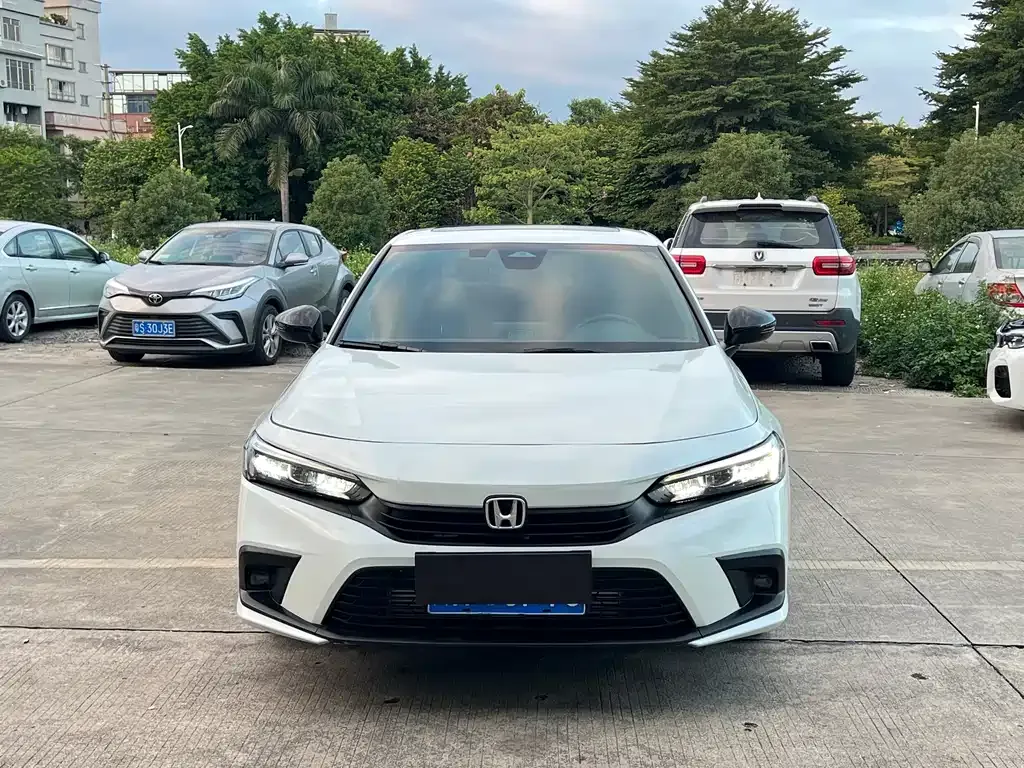 Honda Civic 2024 из CN, фото 2