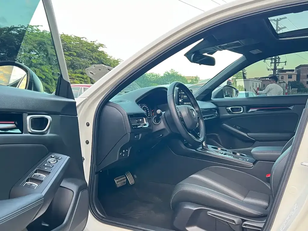 Honda Civic 2024 из CN, фото 4