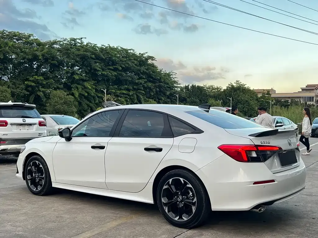 Honda Civic 2024 из CN, фото 9