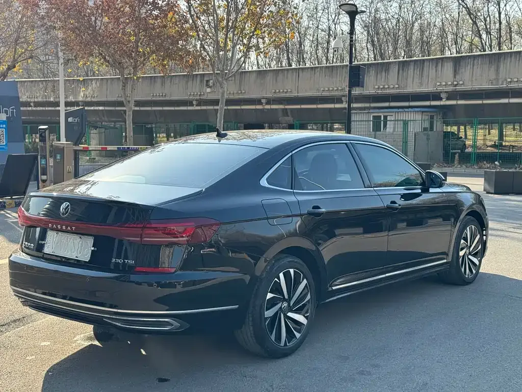 Volkswagen Passat — фото 4