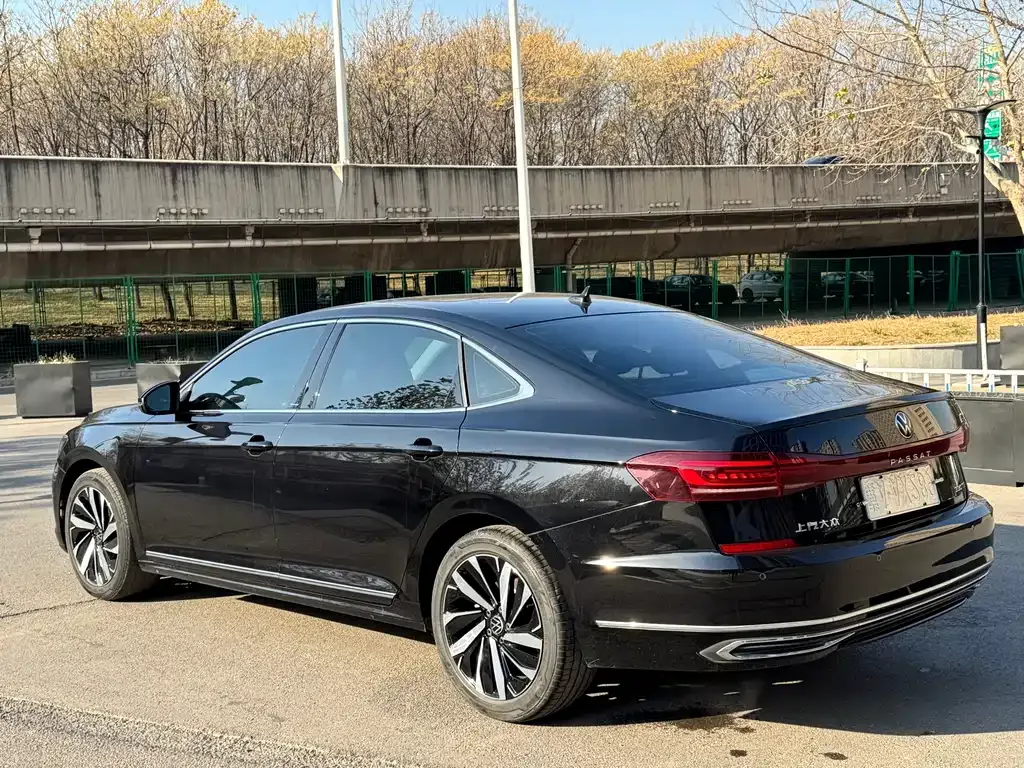 Volkswagen Passat — фото 6