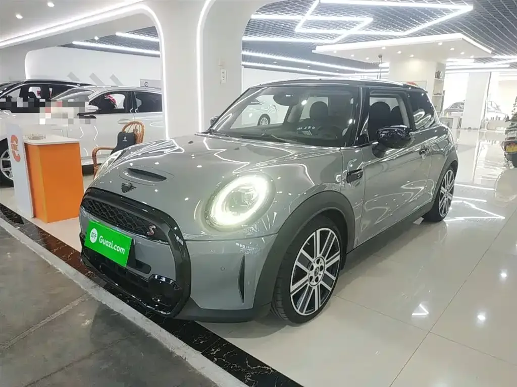 MINI Cooper (3-door) 2023 из CN, фото 1