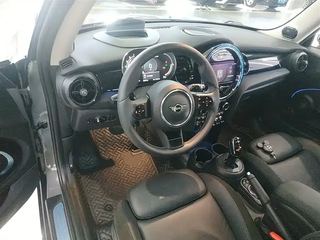 MINI Cooper (3-door) 2023 из CN, фото 10
