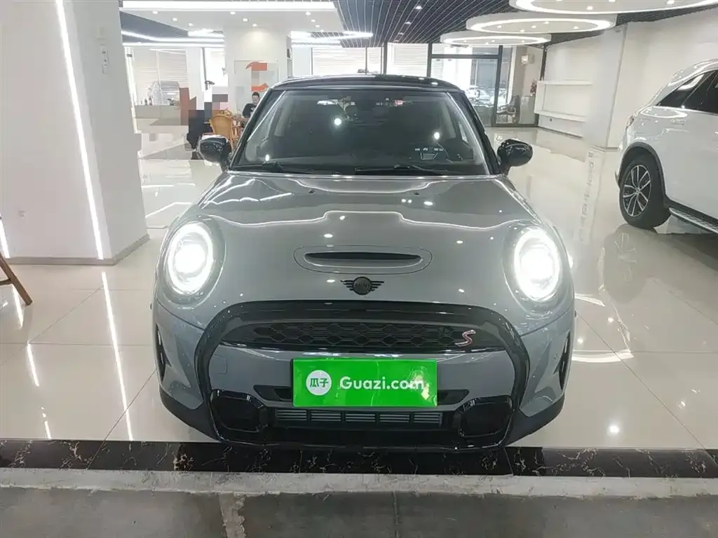 MINI Cooper (3-door) 2023 из CN, фото 3
