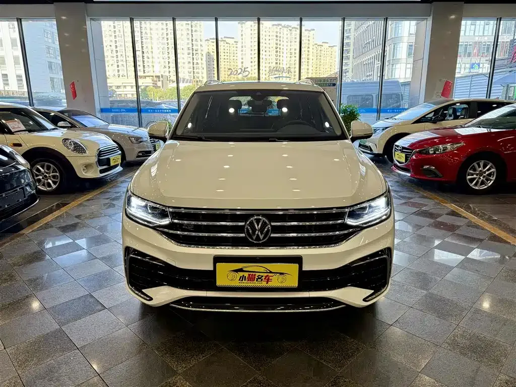 Volkswagen Tiguan L 2022 из CN, фото 2