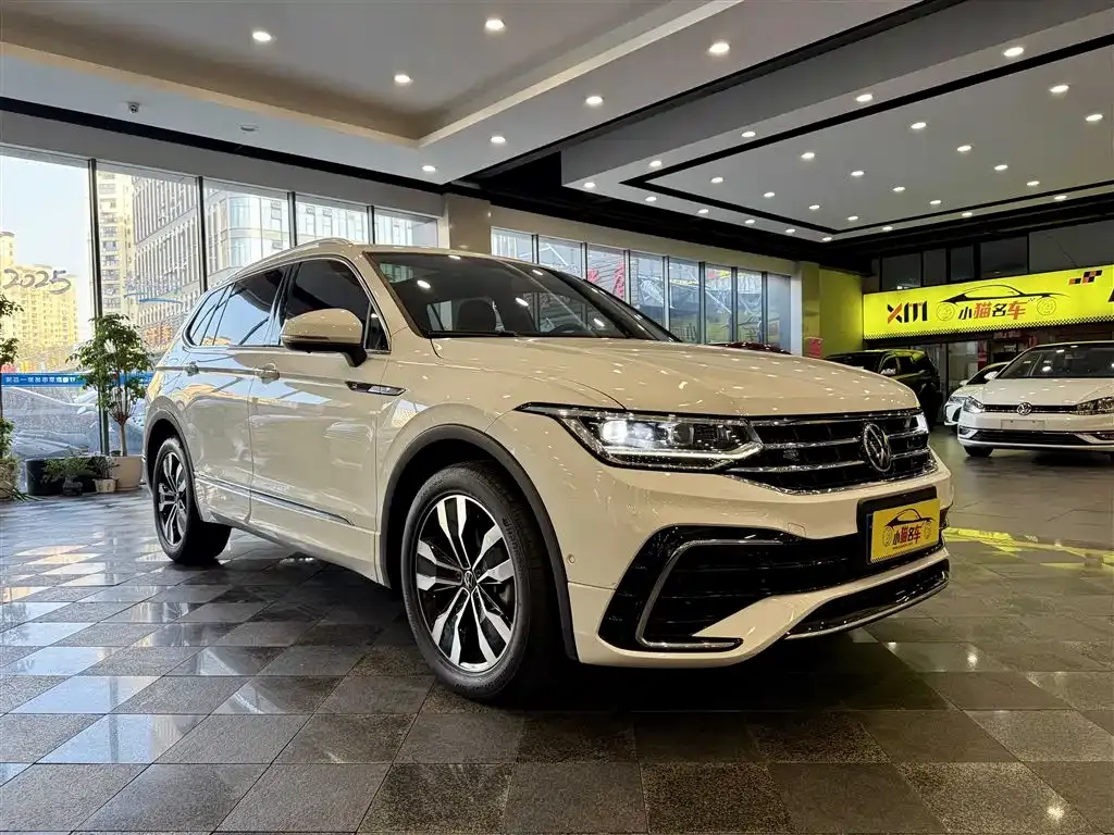 Volkswagen Tiguan L 2022 из CN, фото 3