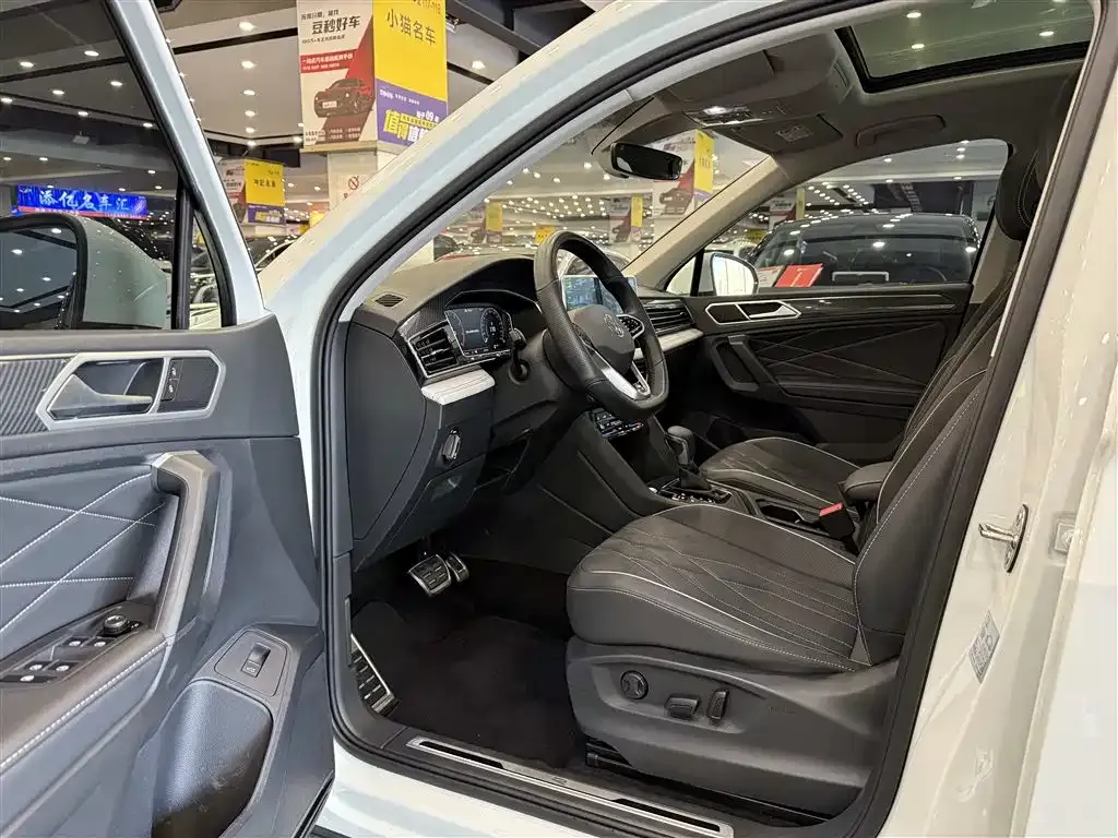 Volkswagen Tiguan L 2022 из CN, фото 4