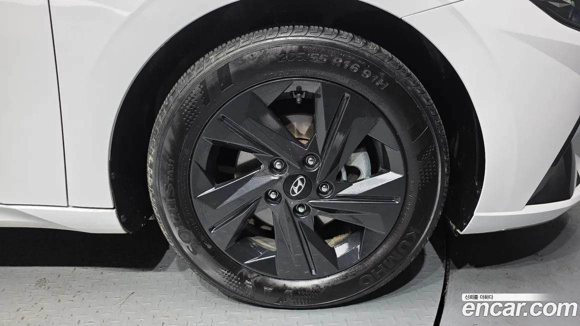 Hyundai AVANTE 2021 из KR, фото 5