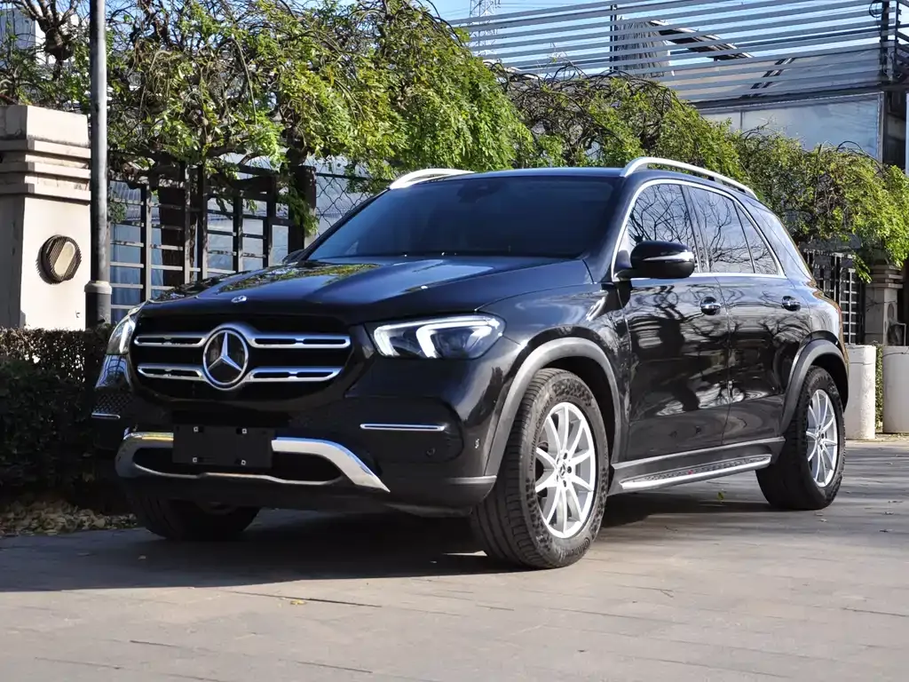 Mercedes-Benz GLE — фото 1