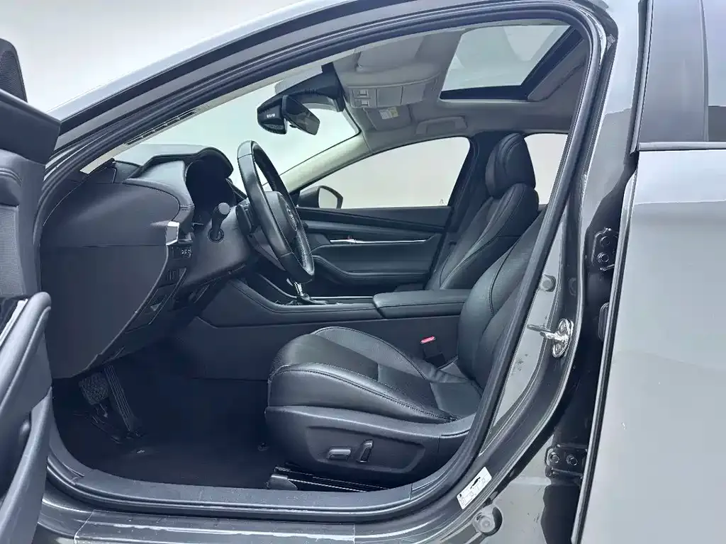 Mazda 3 Axela 2021 из CN, фото 9
