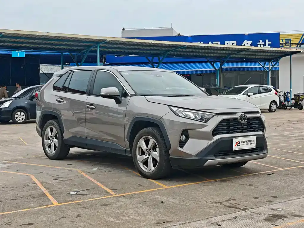 Toyota RAV4 2021 из CN, фото 3