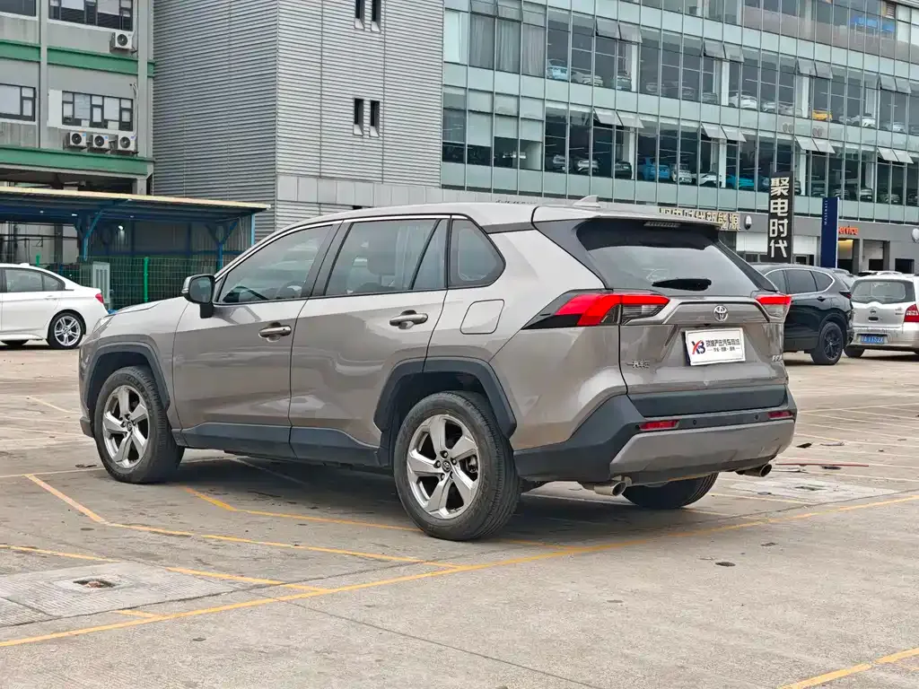 Toyota RAV4 2021 из CN, фото 4