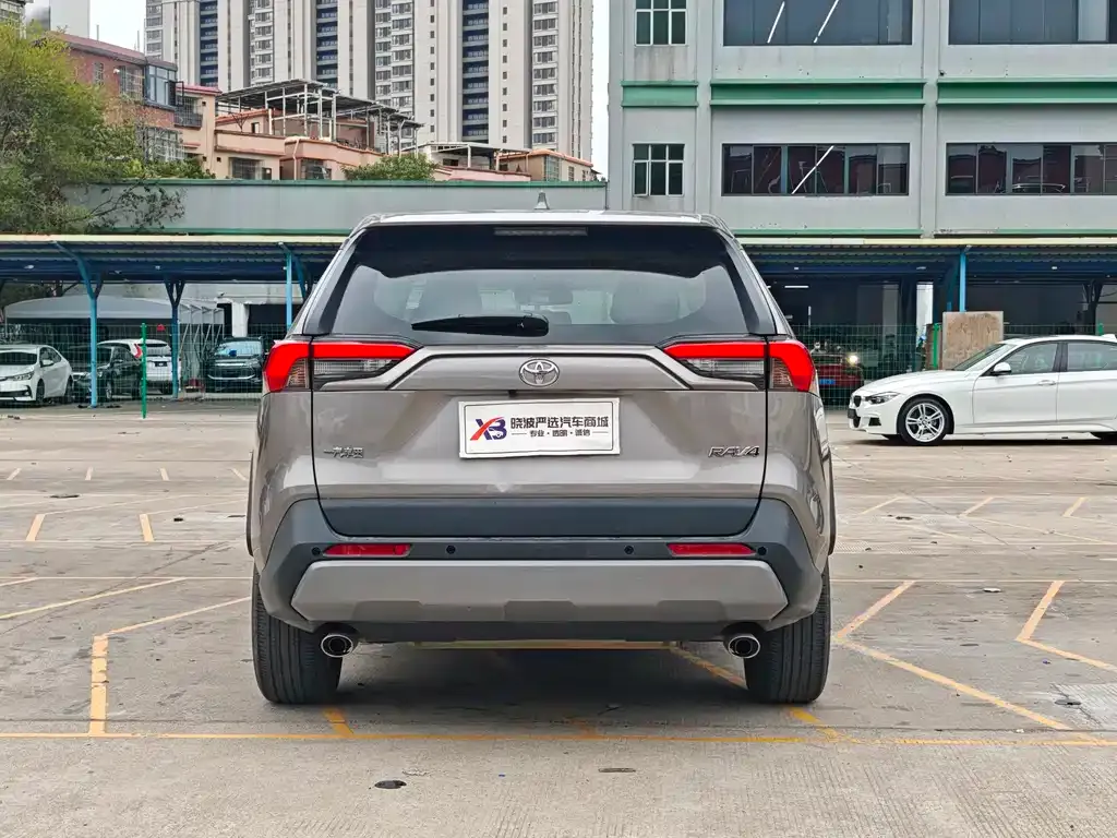 Toyota RAV4 2021 из CN, фото 5