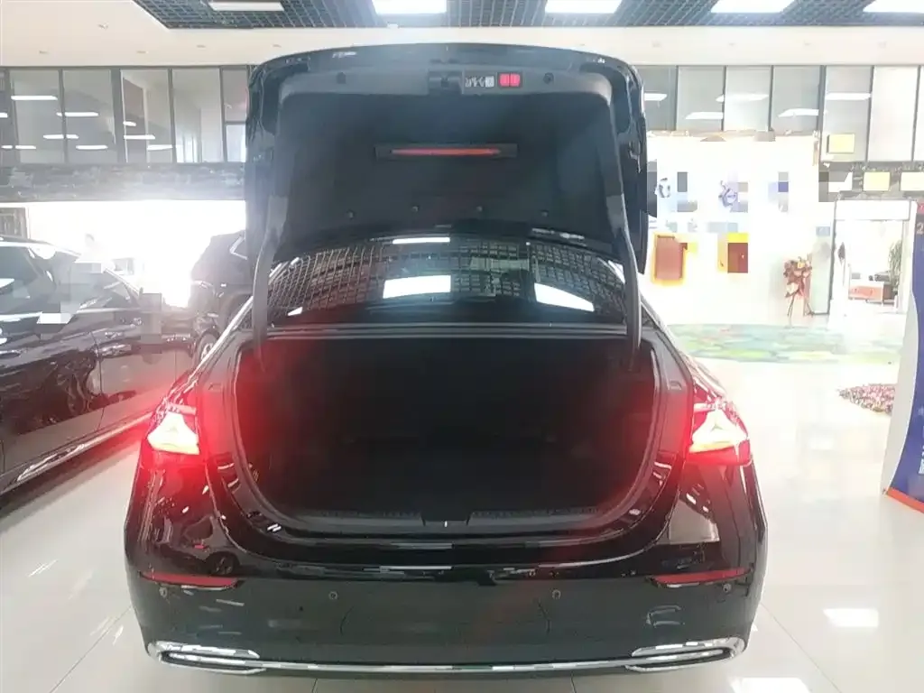 Mercedes-Benz E-Class 2025 из CN, фото 9