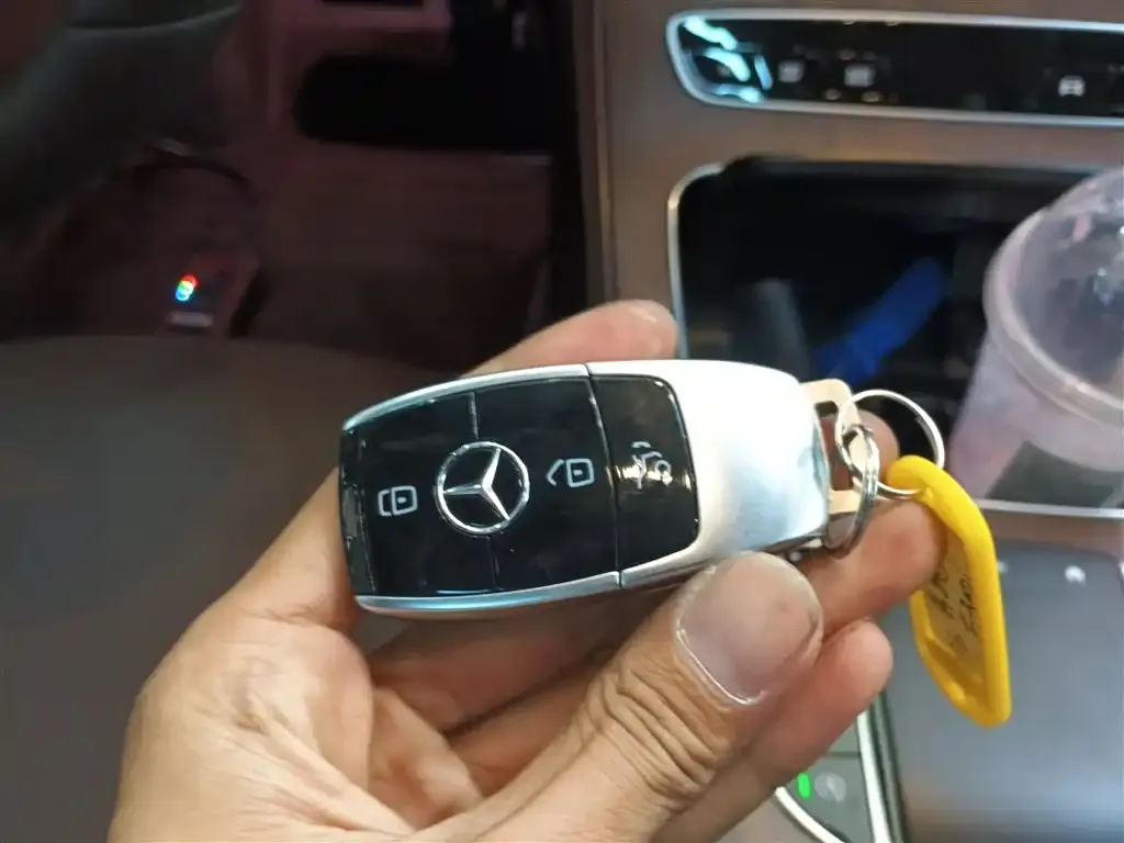 Mercedes-Benz E-Class 2023 из CN, фото 9