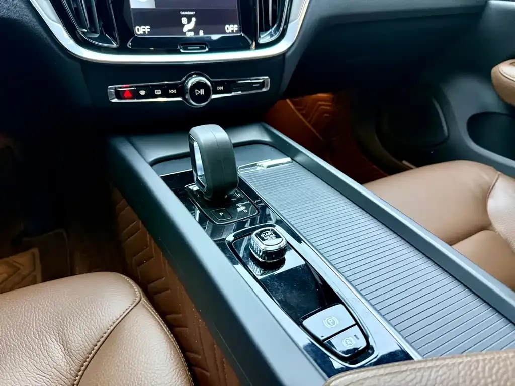 Volvo S60 2021 из CN, фото 10