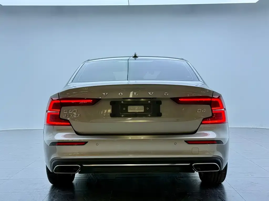 Volvo S60 2021 из CN, фото 4