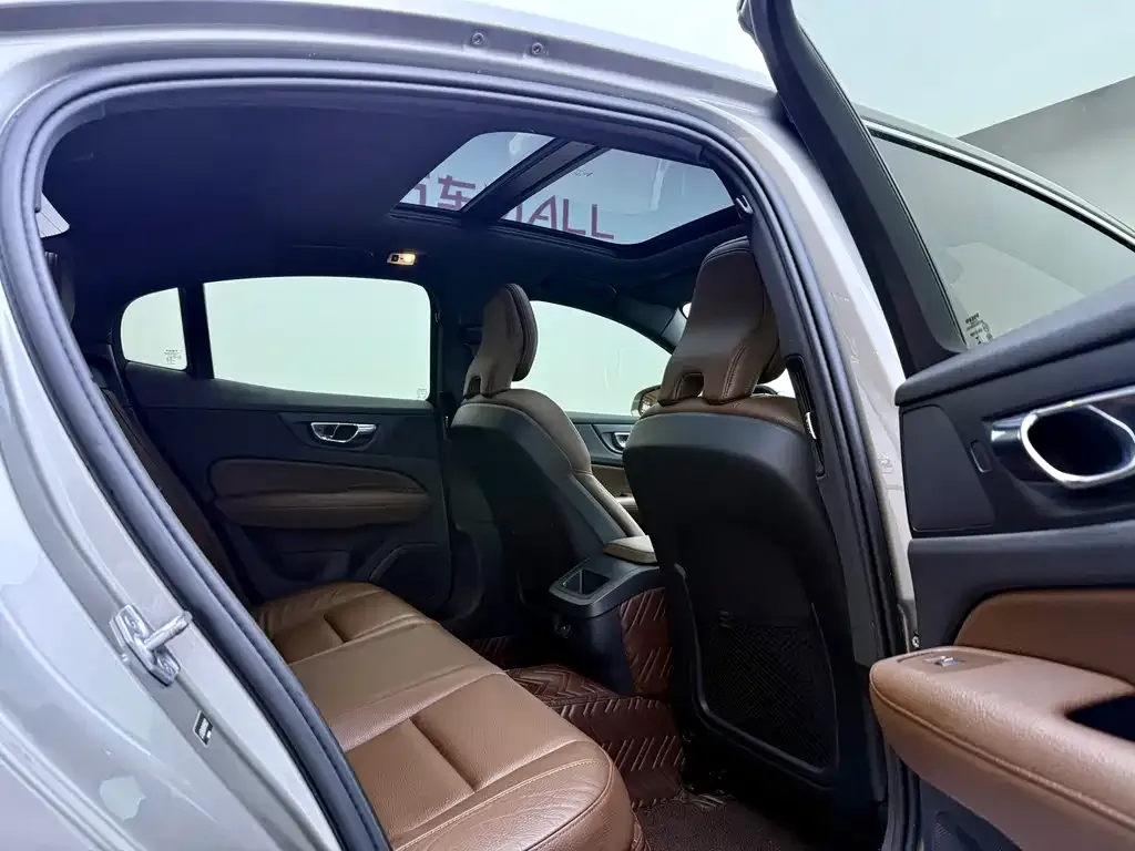 Volvo S60 2021 из CN, фото 8