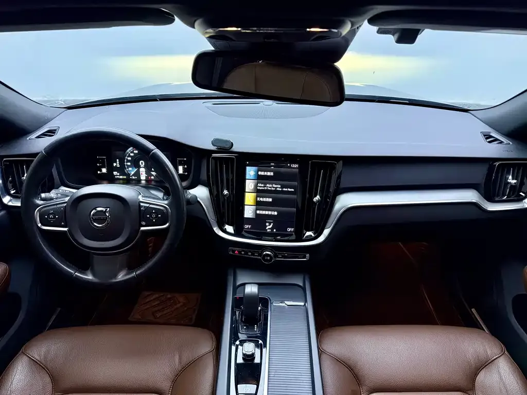 Volvo S60 2021 из CN, фото 9