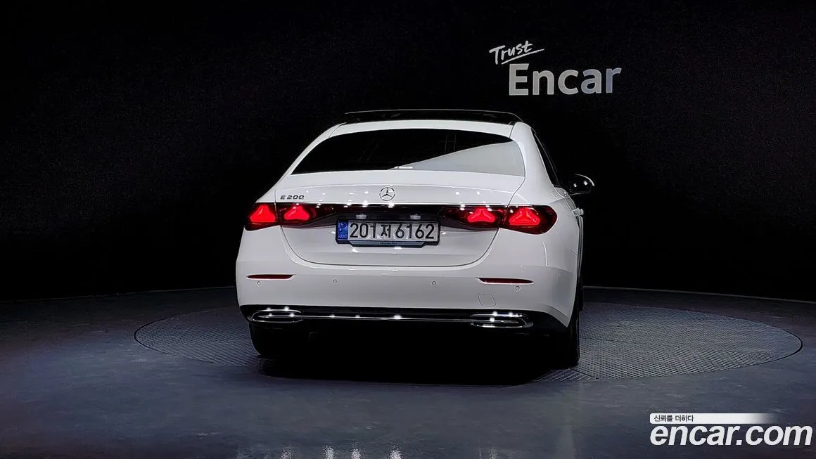 Mercedes-Benz E-Class 2024 из KR, фото 4