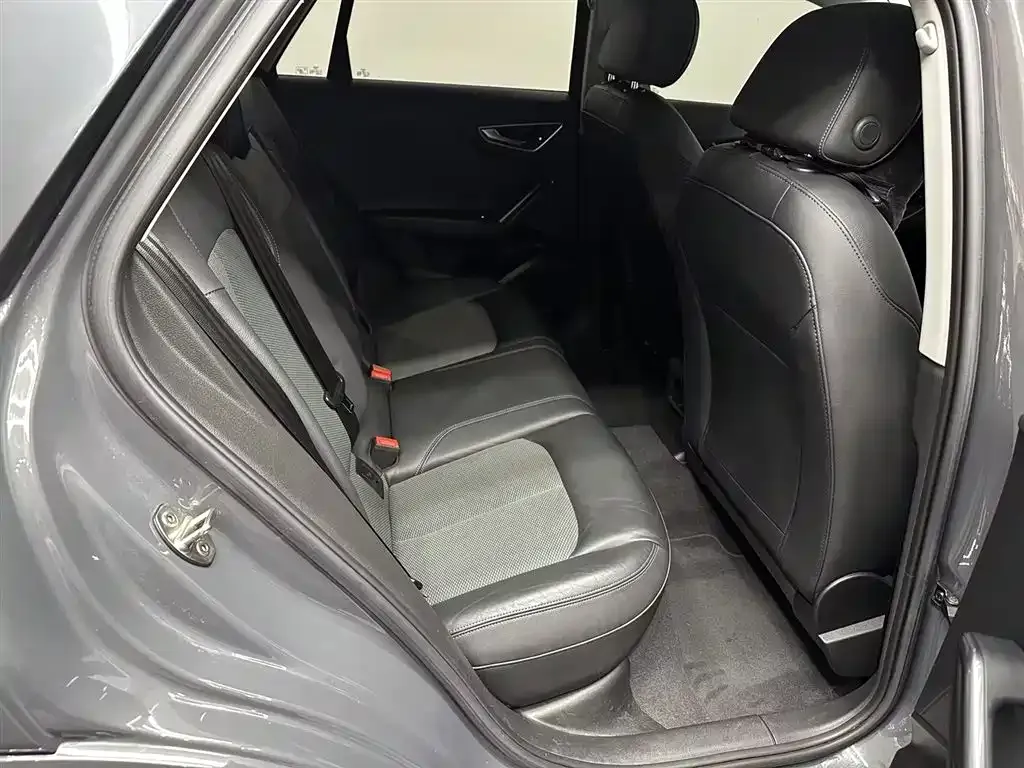 Audi Q2L 2021 из CN, фото 6