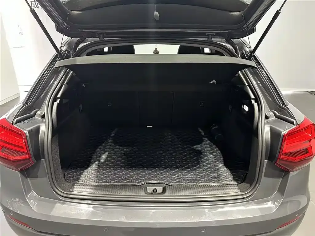 Audi Q2L 2021 из CN, фото 9
