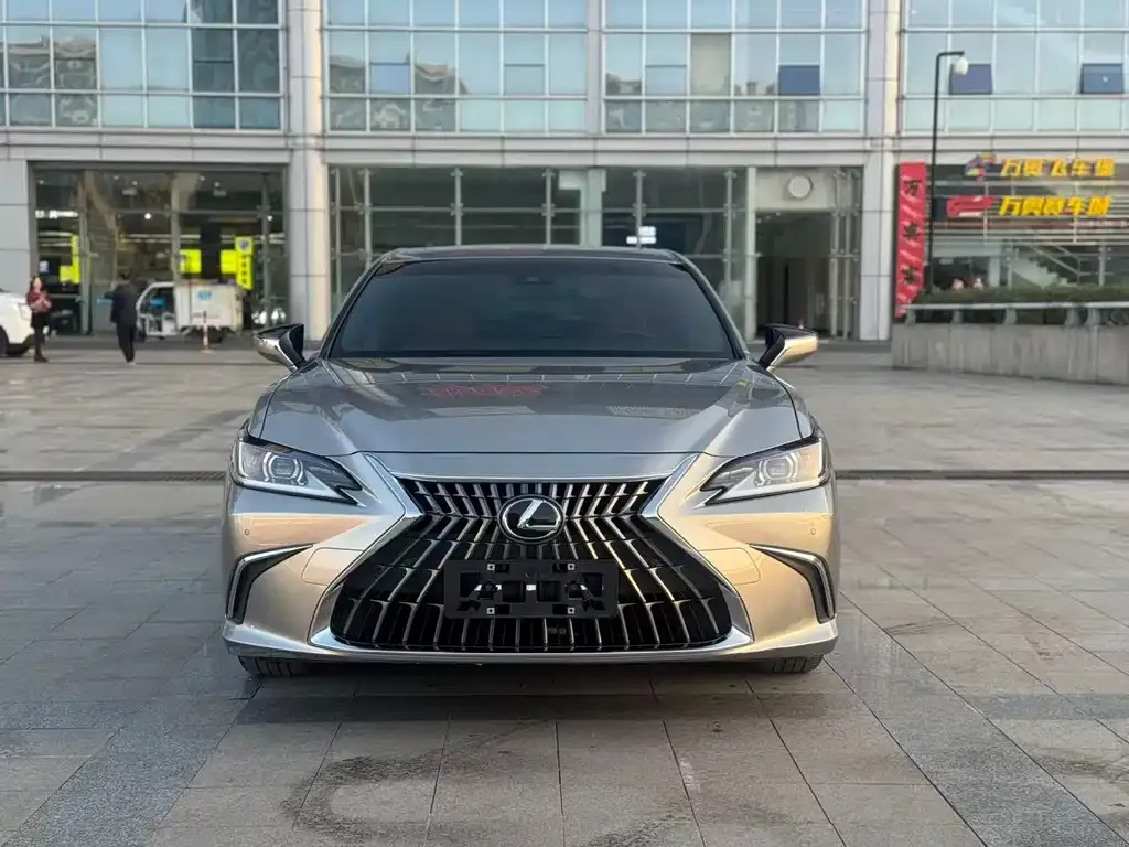 Lexus ES — фото 2