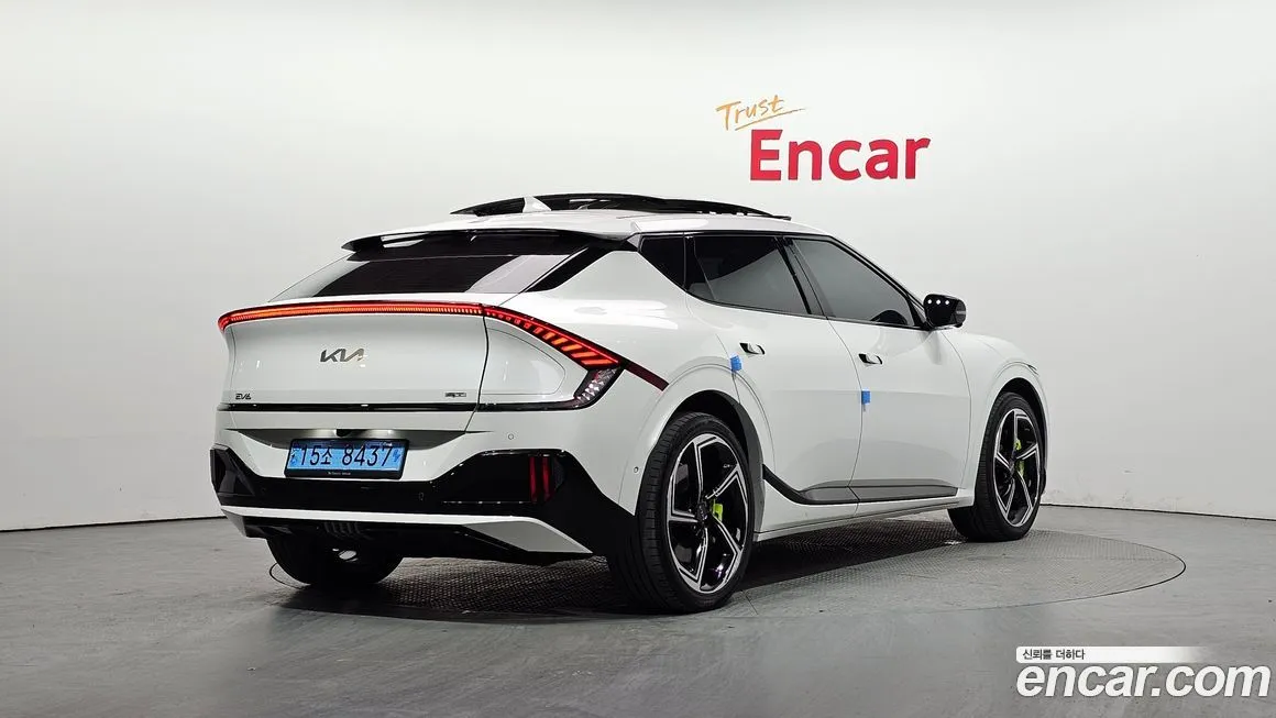 Kia EV6 2023 из KR, фото 2