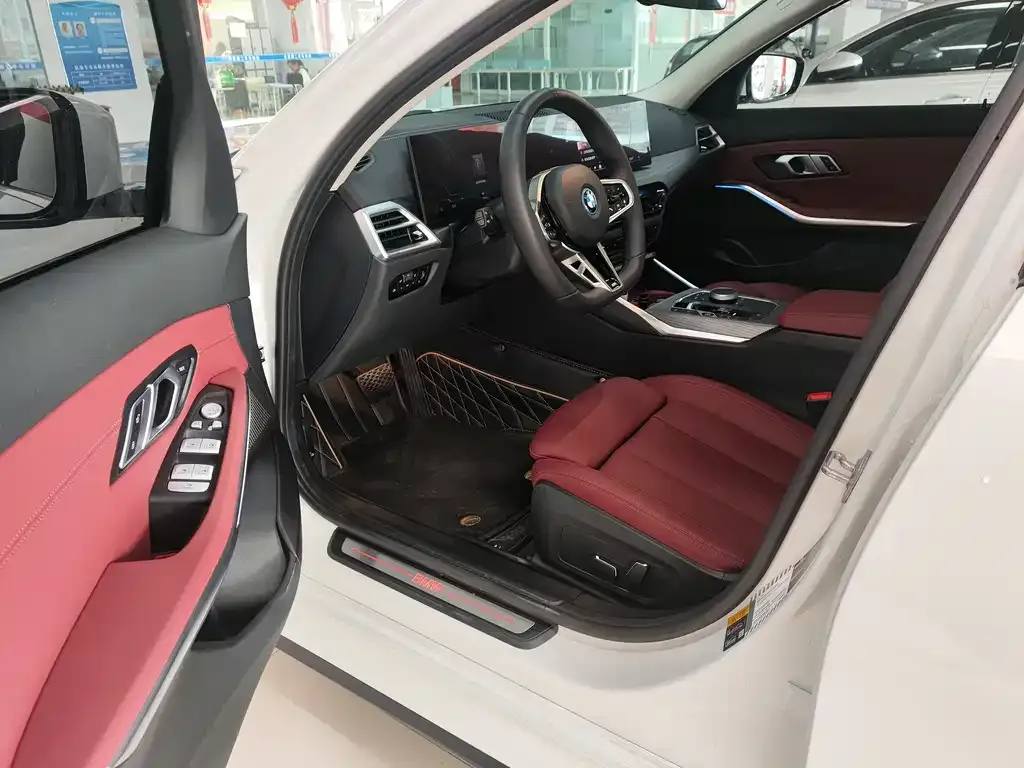 BMW i3 2024 из CN, фото 4