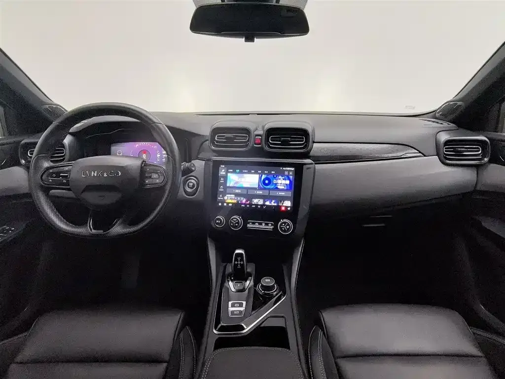 Lynk & Co 02 Hatchback 2022 из CN, фото 5