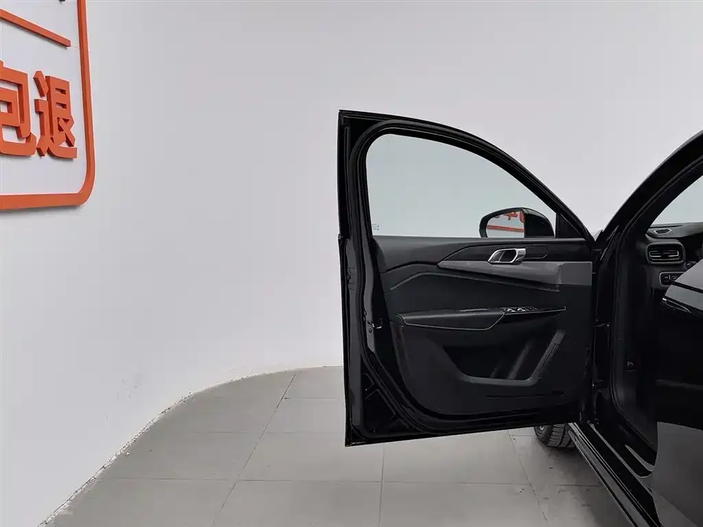Lynk & Co 02 Hatchback 2022 из CN, фото 8