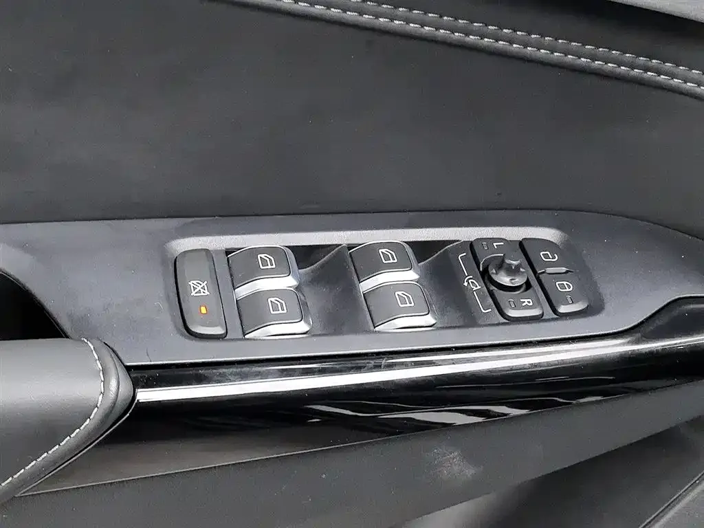 Lynk & Co 02 Hatchback 2022 из CN, фото 9