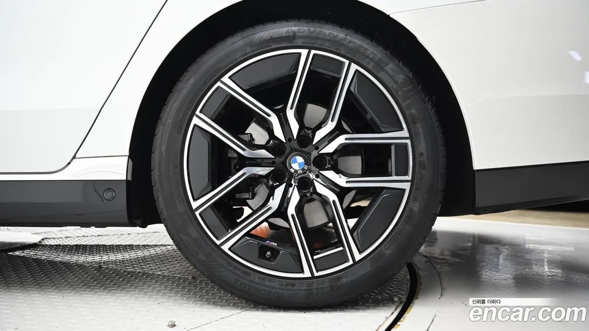BMW 7-Series 2025 из KR, фото 5