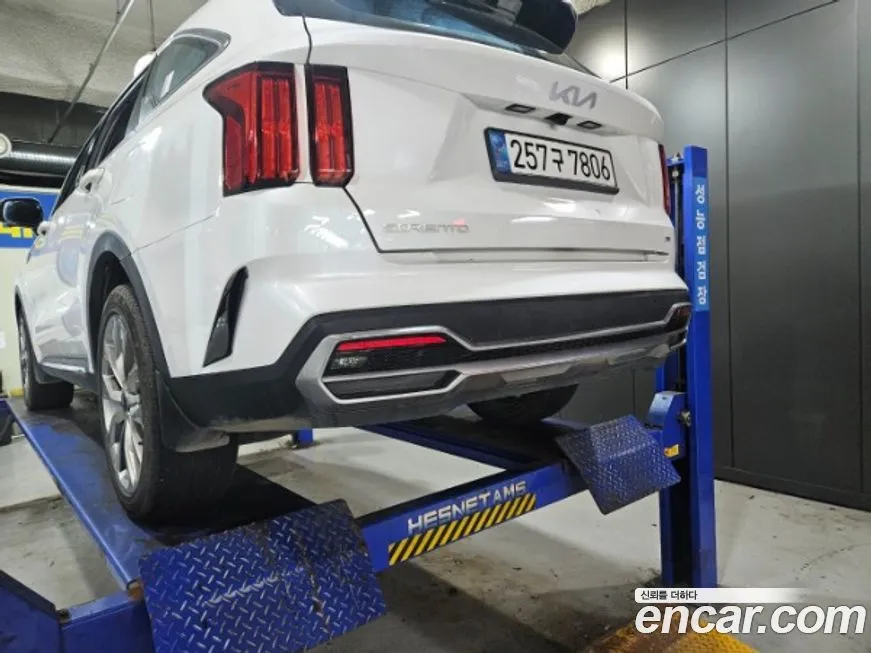 Kia Sorento 2023 из KR, фото 2