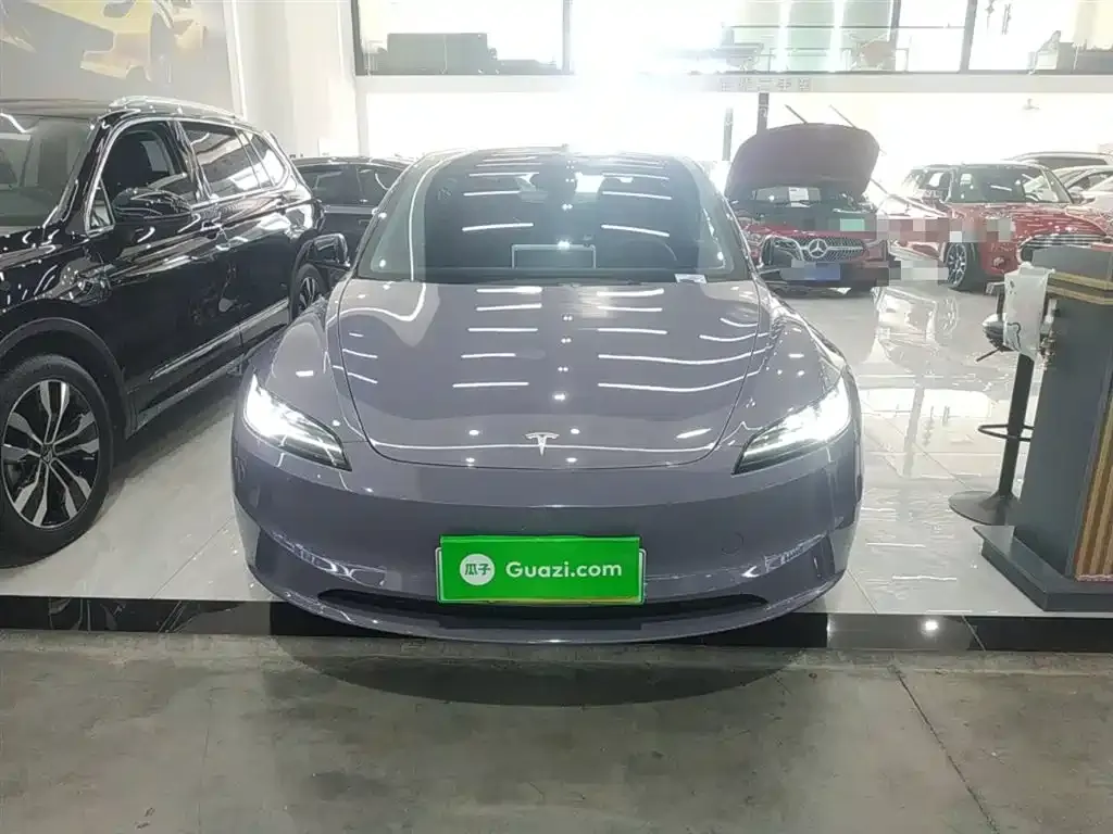 Tesla Model 3 — фото 3