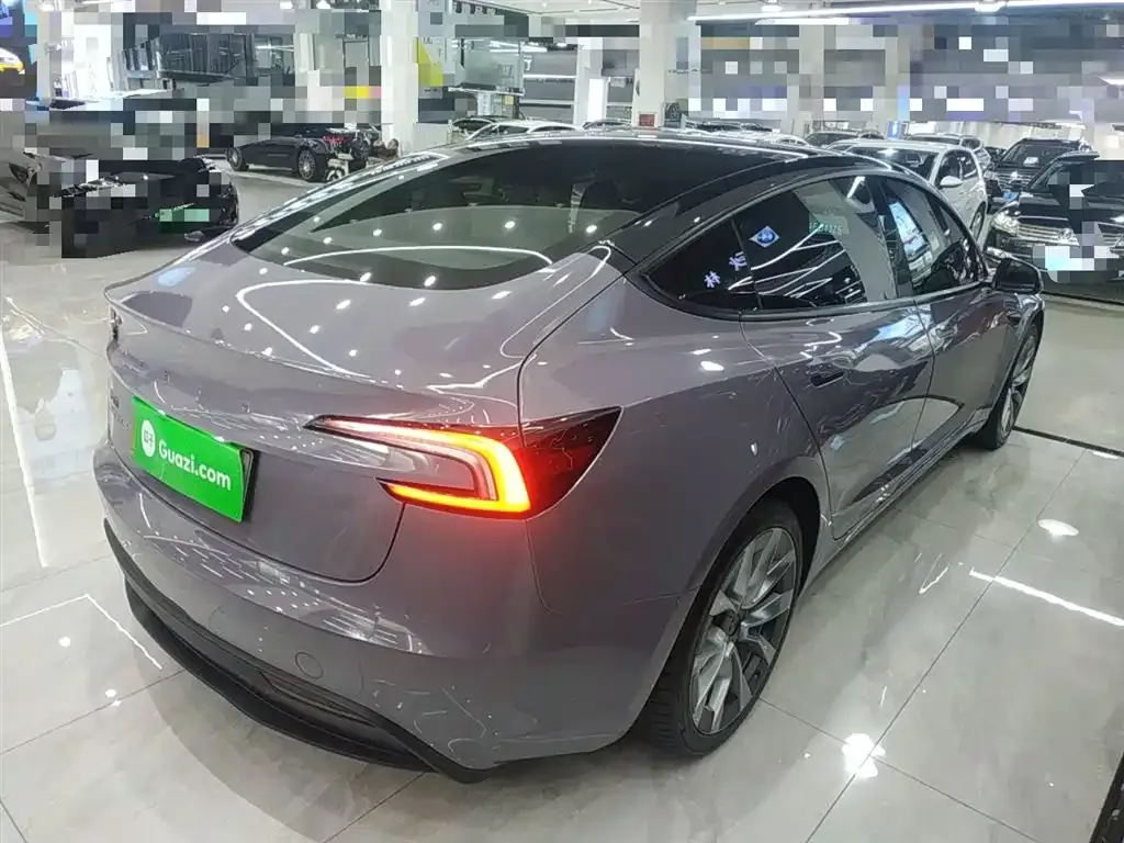 Tesla Model 3 — фото 7