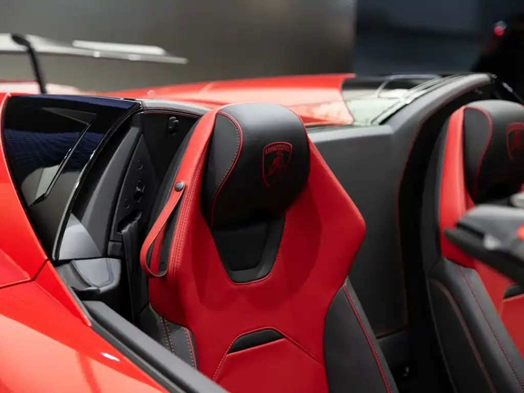 Lamborghini Huracan 2023 из CN, фото 10