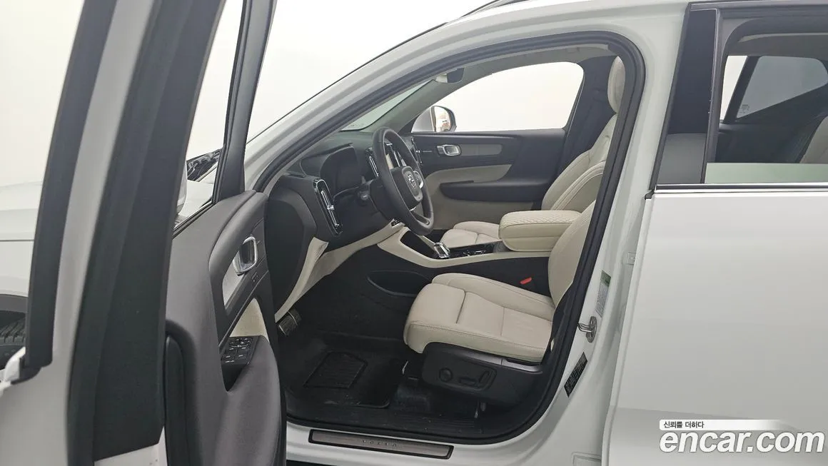 Volvo XC40 2025 из KR, фото 10